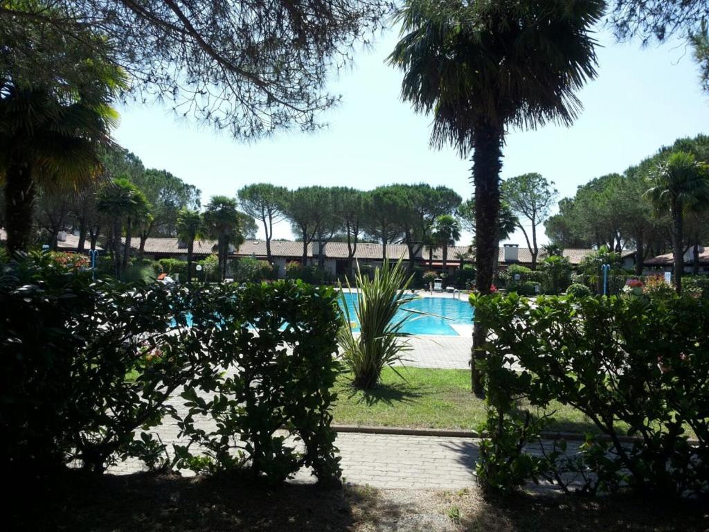 Villetta Corte Grande Villa Aprilia Marittima Bagian luar foto