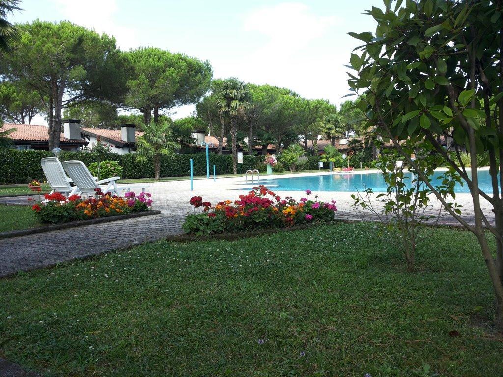 Villetta Corte Grande Villa Aprilia Marittima Bagian luar foto