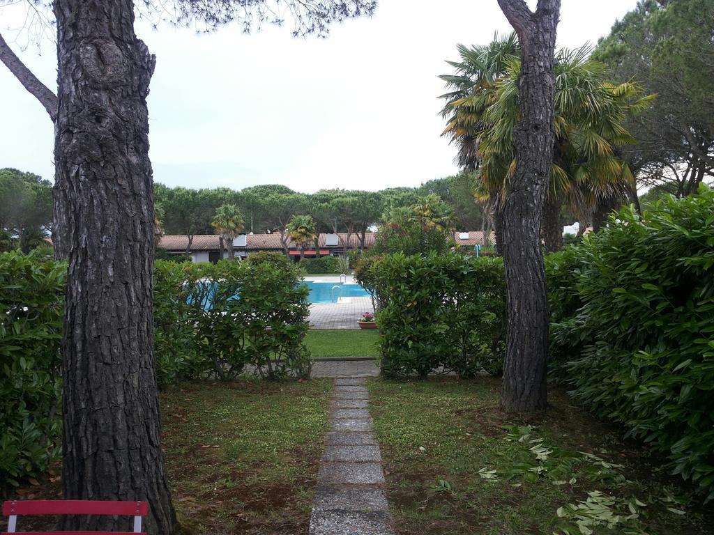 Villetta Corte Grande Villa Aprilia Marittima Bagian luar foto