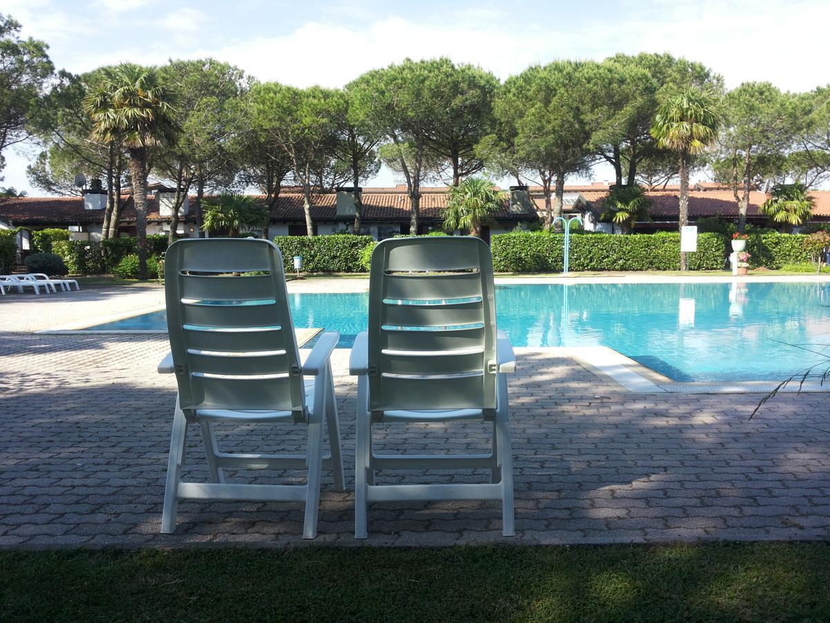 Villetta Corte Grande Villa Aprilia Marittima Bagian luar foto