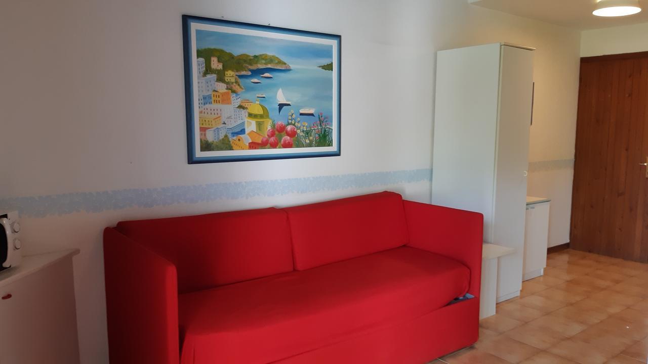 Villetta Corte Grande Villa Aprilia Marittima Bagian luar foto